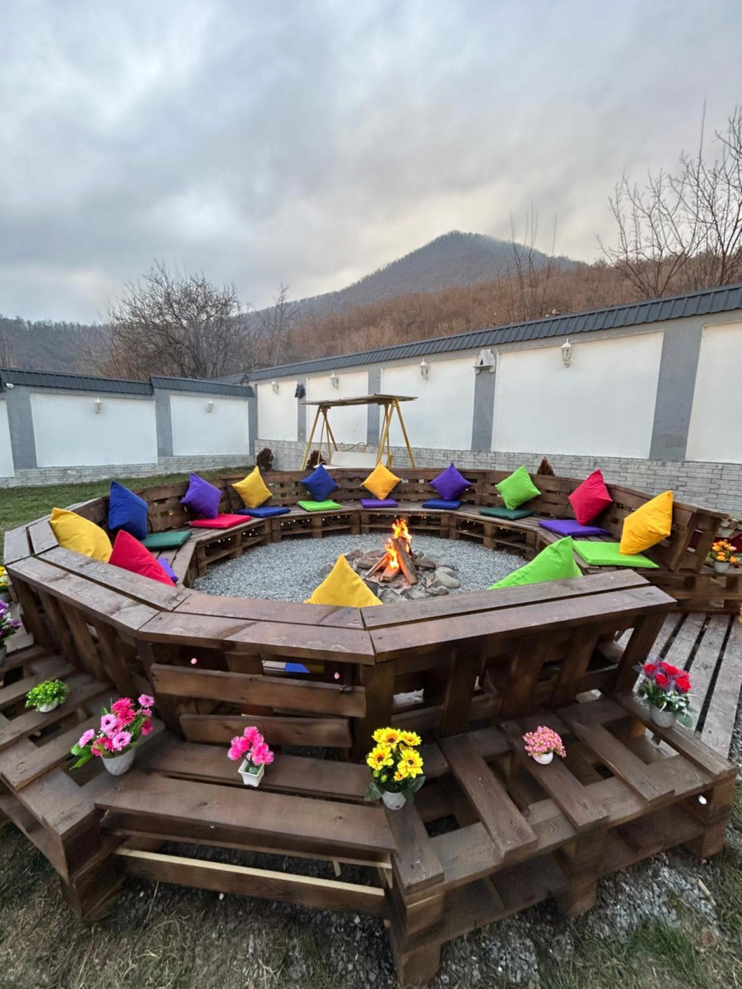 Qafqaz Mountside Chalet Gabala Exterior foto